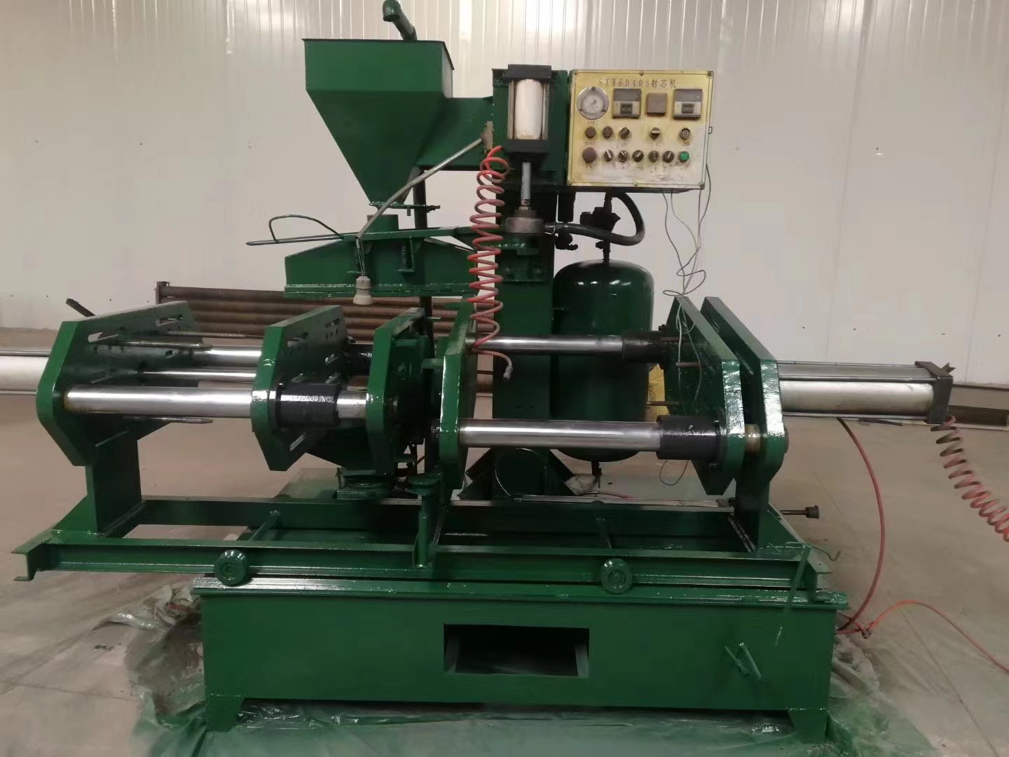 沈陽大型設(shè)備噴漆的材料選擇